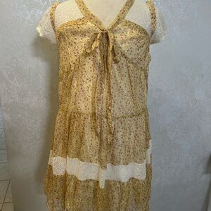 Elegant Yellow Floral Dress with Lace Accents